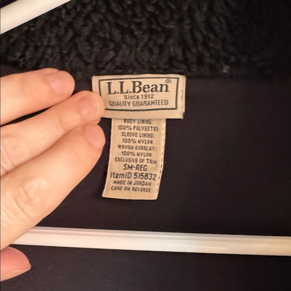 Women’s LLbean Cozy Black Fleece Jacket - Picture 2 of 2